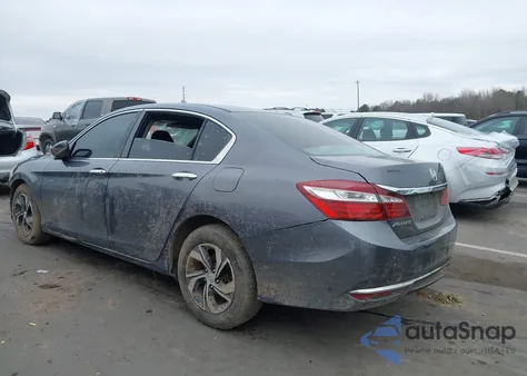 2017 Honda Accord Lx z USA, uszkodzony, nr VIN 1HGCR2F37HA100975